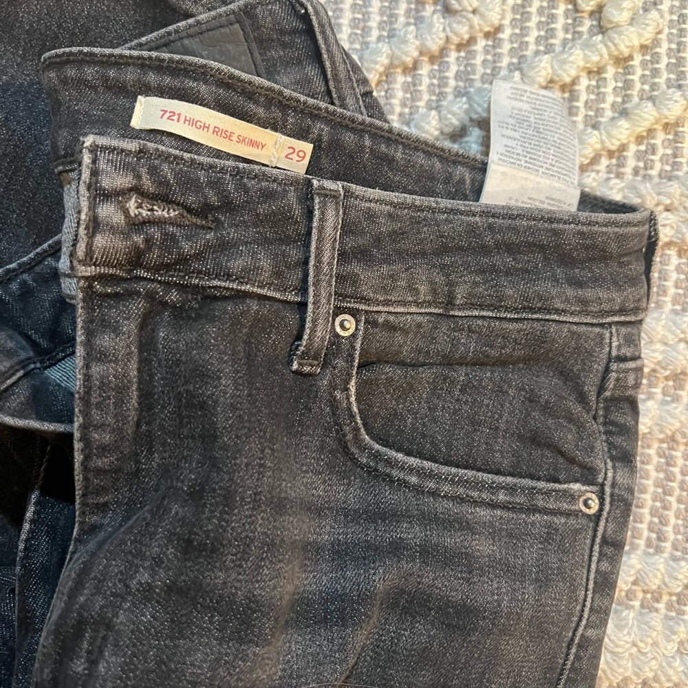 Levi’s high rise skinny jeans
